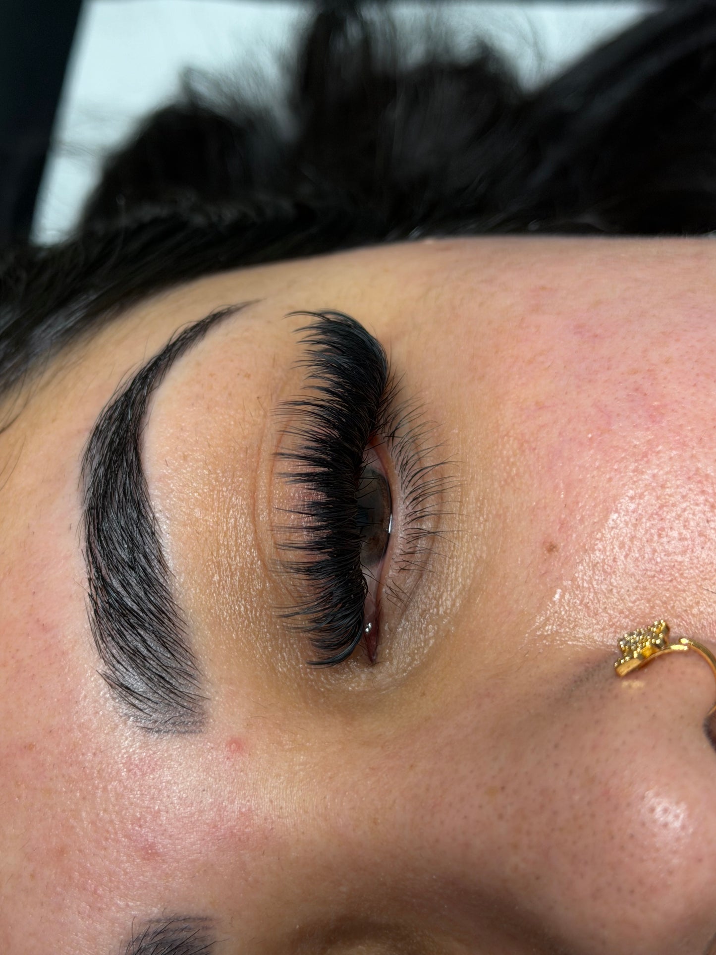 BEGINNER EYELASH EXTENSIONS